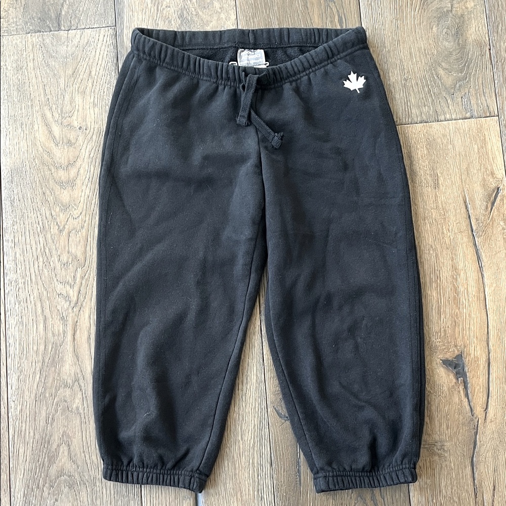 Roots Black Capri Sweatpants with Maple Leaf Size XS